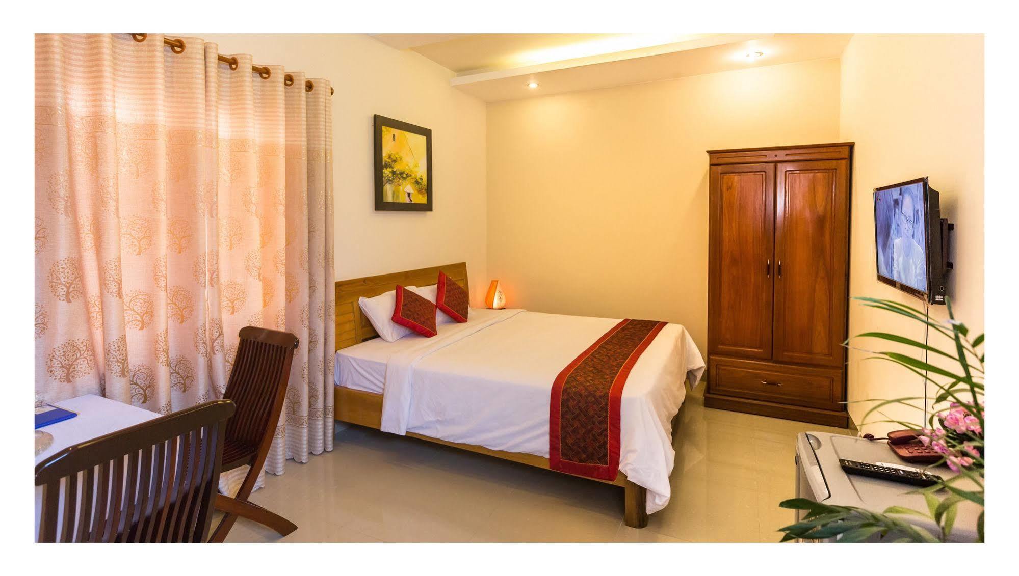 Hoang Thu Hostel Хойан Экстерьер фото