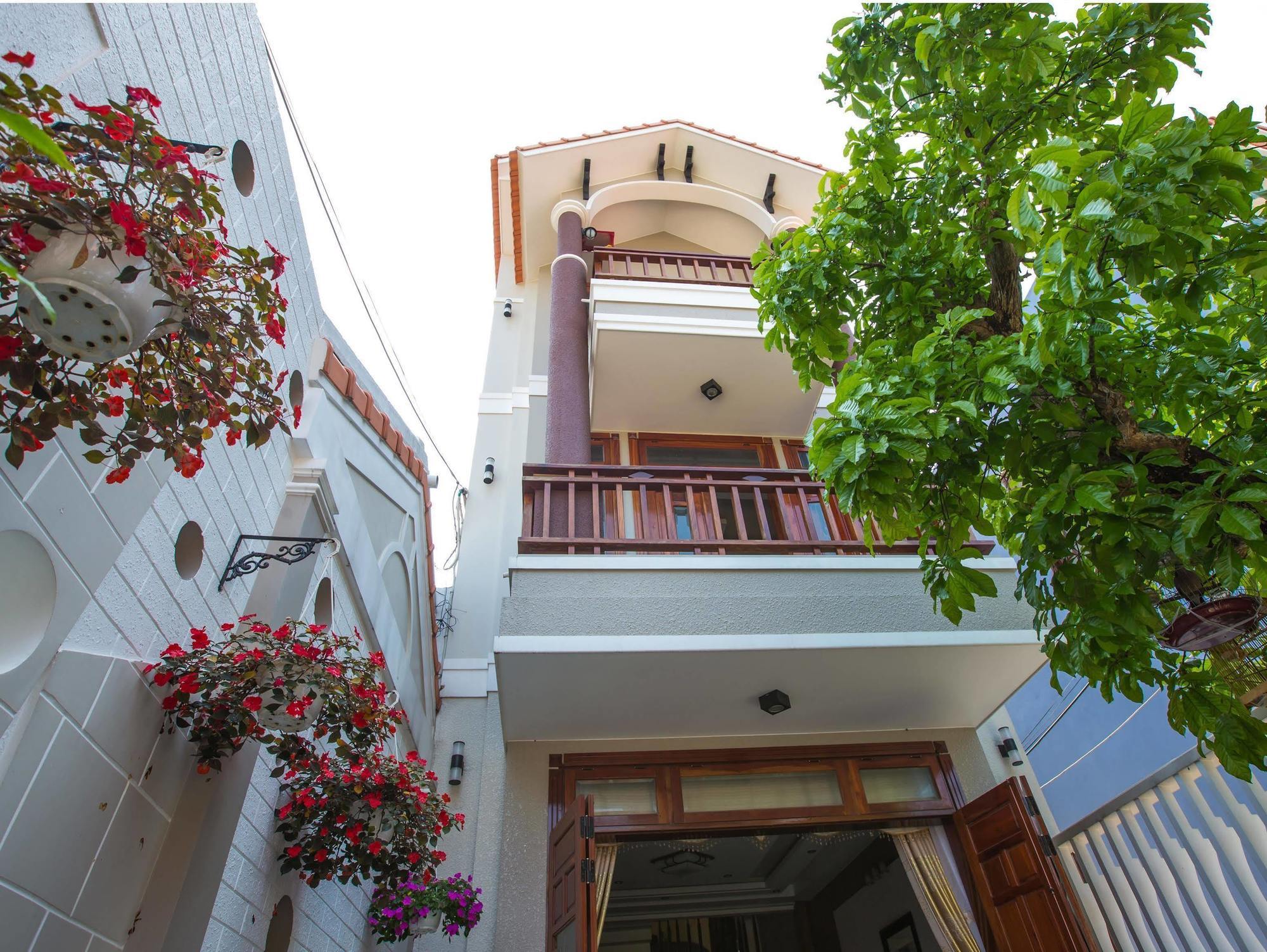 Hoang Thu Hostel Хойан Экстерьер фото